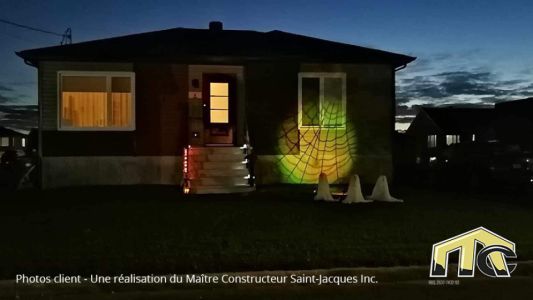Mystique - Façade - Halloween