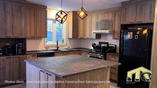 Cuisine - Armoire de couleur bois