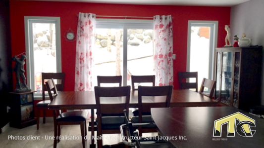 SALLE À MANGER - ROUGE