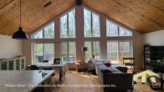 AIRE OUVERTE - PLAFOND DE BOIS